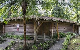Bugabutik Hotel 3*