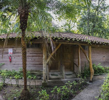 Bugabutik Hotel Resort Cocles Beach Exterior photo