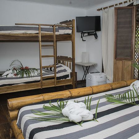 Bugabutik Hotel Resort Cocles Beach Exterior photo